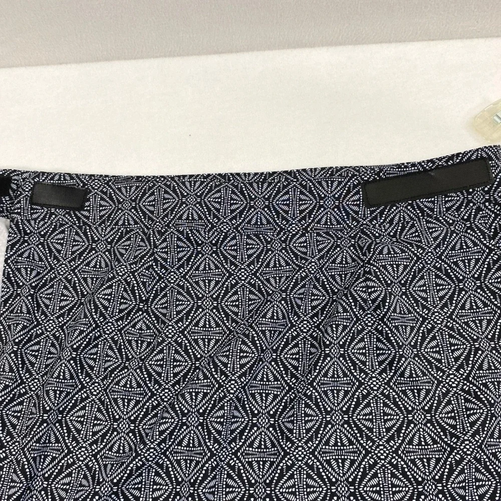 RipSkirt Wrap Skirt Womens Large Blue White Geo Print Travel Beach Resort Vaca‎
